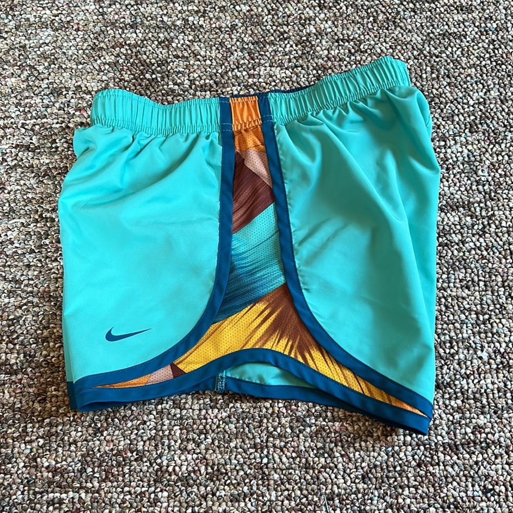 Nike tempo shorts - Picture 3 of 4